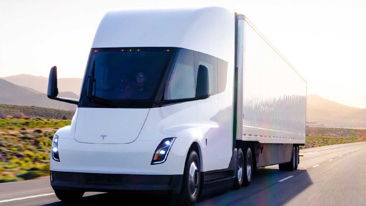 Tesla Semi Electric Truck - Exterior