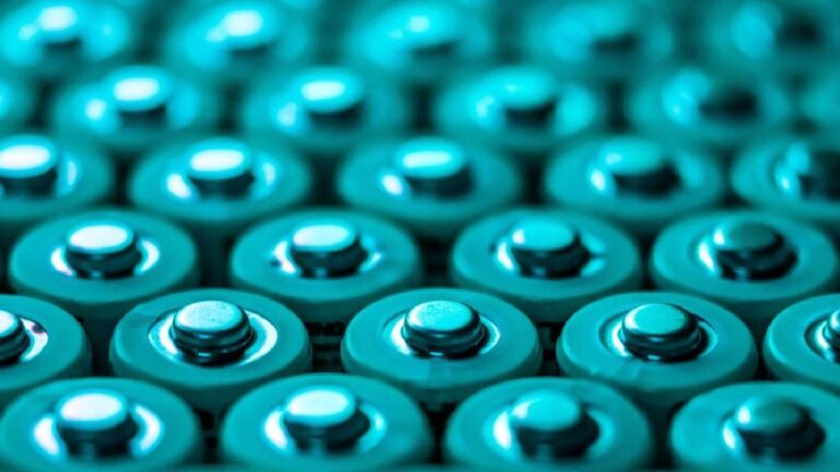 Sodium-Ion Batteries: The Future of Affordable EVs? - Featured Image