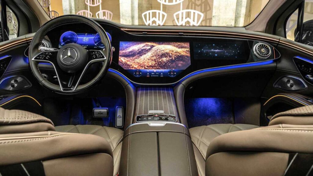 Mercedes Maybach EQS SUV Interior