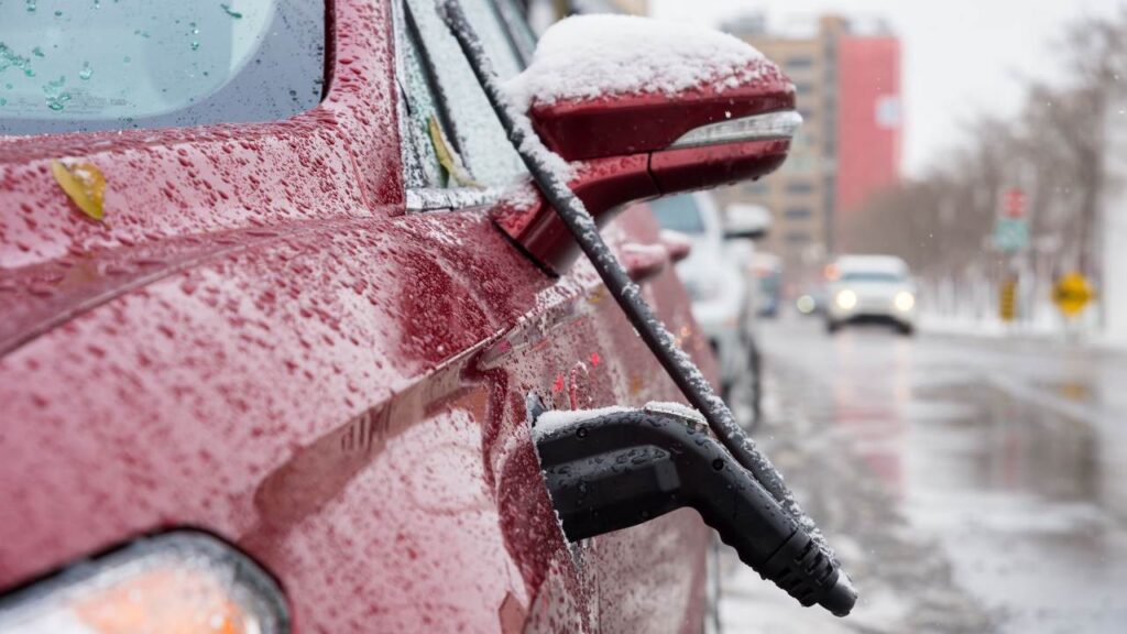 How Heat Pumps Function in EVs in Winter Cold Conditions