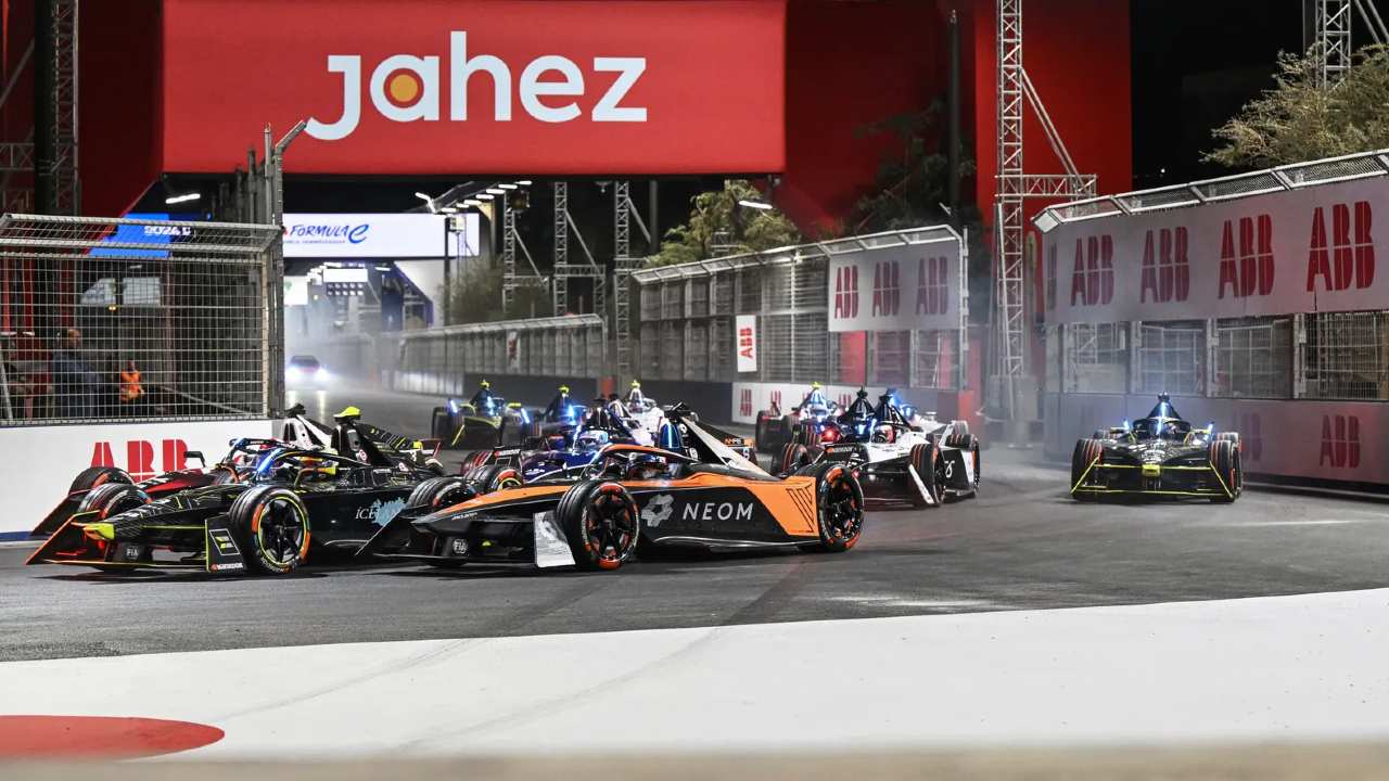 How Formula E Is Helping Legacy Automakers Build Better EVs - Featured Image