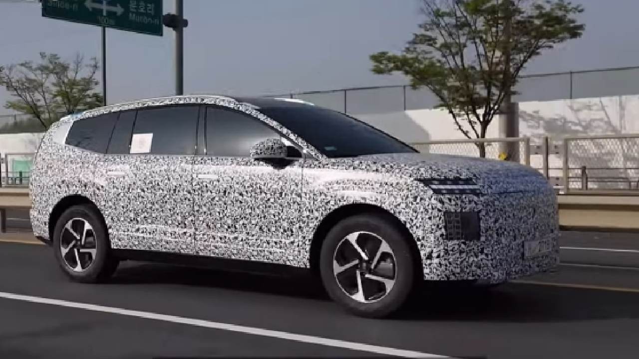 Hyundai Ioniq 7 Spied Side Profile