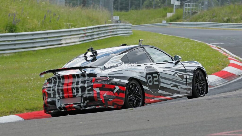 Xiaomi SU7 Porsche Taycan Rival at Nurburgring