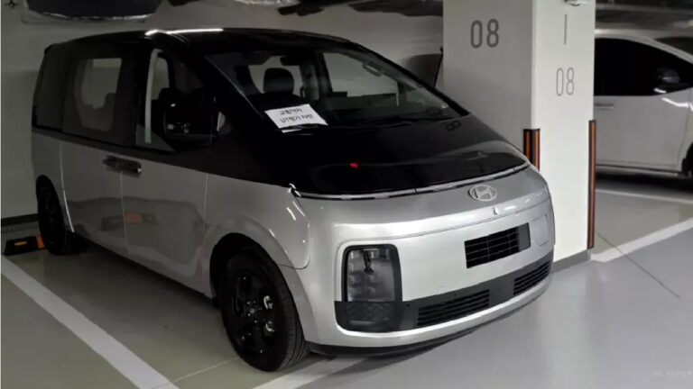 Hyundai Staria Electric Minivan Spotted Undisguised - Featured Image